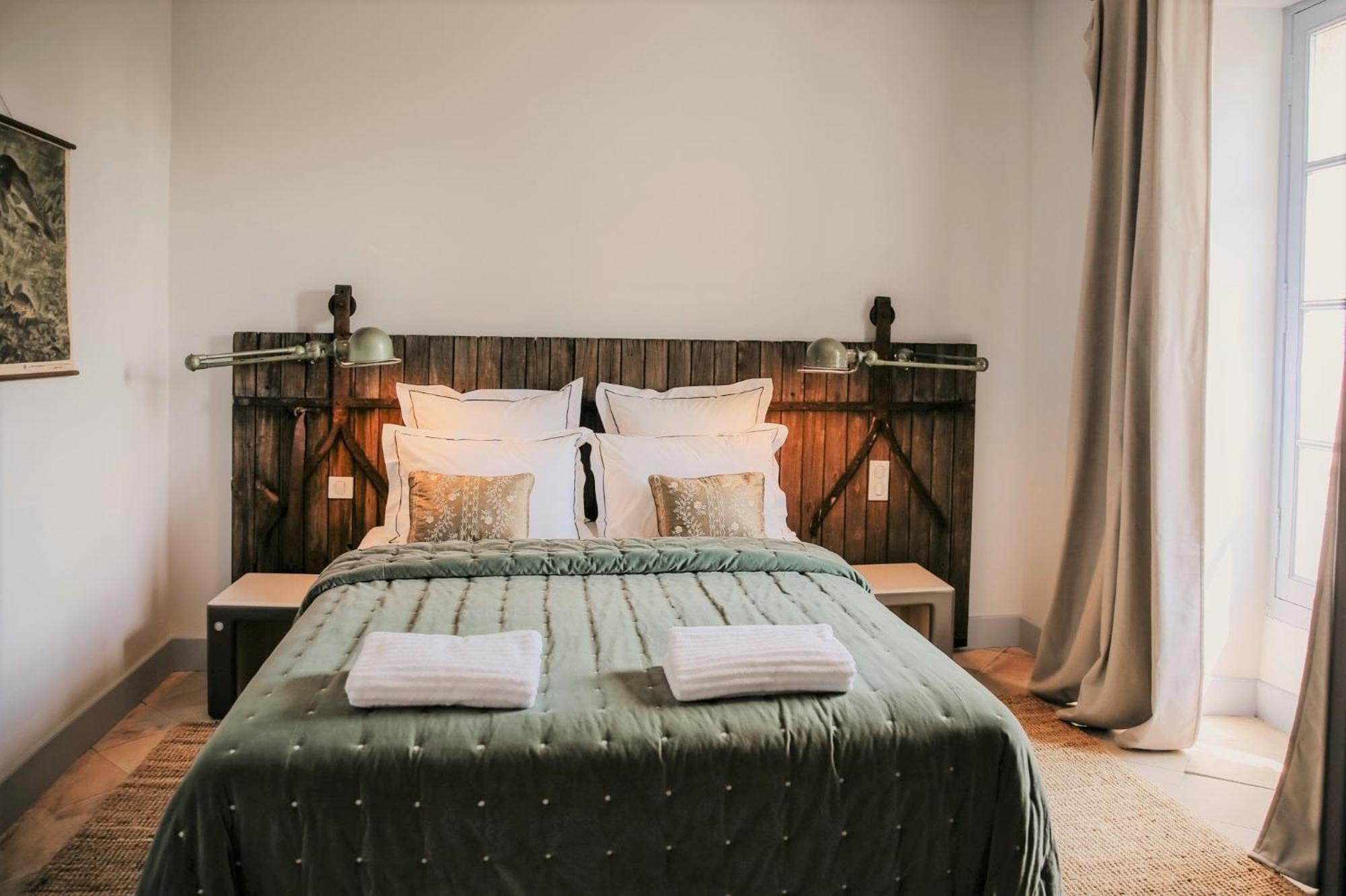 Domaine De La Monestarie - Teritoria Hotel Bernac  ภายนอก รูปภาพ