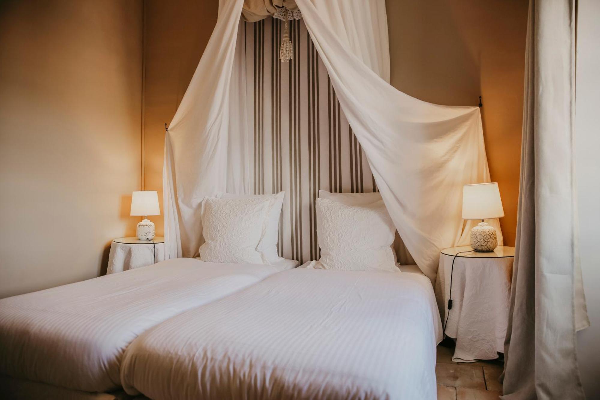 Domaine De La Monestarie - Teritoria Hotel Bernac  ห้อง รูปภาพ